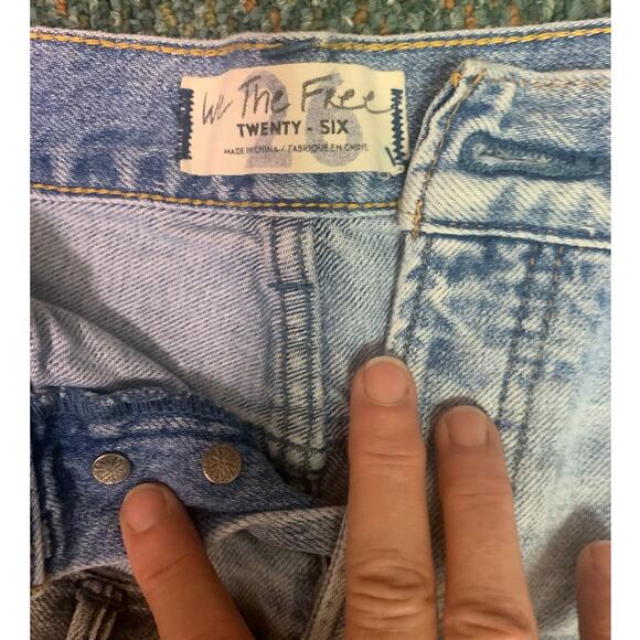 We the Free 2PR Loving Good Vibrations Distressed Denim Shorts sz 26 - Picture 11 of 11
